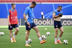 Záběry z předzápasového tréninku českých fotbalistů v Lipsku