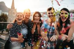 generace Z, kamaradi, zena