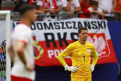Wojciech Szczesny v zápase Eura proti Nizozemsku