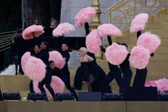 Zahajovací ceremoniál OH 2024 - Lady Gaga