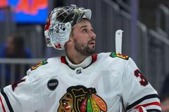 NHL: Chicago Blackhawks at New York Islanders Petr Mrázek hokej