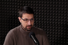 "Nedostatek spánku a velká konzumace energetických nápojů tvoří toxický koktejl," říká sociolog