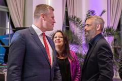 Přísaha a Motoristé sobě - Volby do Evropského parlamentu 2024 - Filip Turek, zvolený europoslanec za Motoristé sobě a Robert Šlachta, předseda strany Přísaha, Nikola Bartůšek, europoslankyně Přísaha