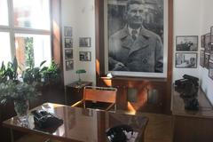 Pracovna ve zlínské vile Tomáše Bati