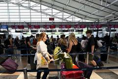 Letiště Václava Havla Praha, cestující, zavazadla