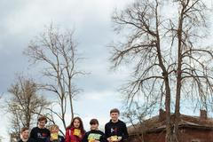 Děti fotografují svůj život ve válce.