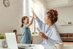 rodiče, děti, home office, práce z domova, výchova