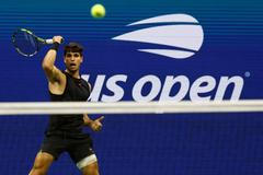 Podívejte se na sestřih utkání 2. kola US Open, v němž Alcaraz podlehl Van de Zandschulpovi