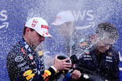 Max Verstappen z Red Bullu slaví triumf ve VC Kanady F1 2024