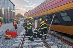 srážka vlaky Pardubice