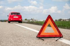 Nouzové stání, výstražný trojúhelník