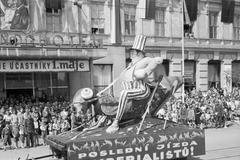 prvomájové průvody alegorické vozy