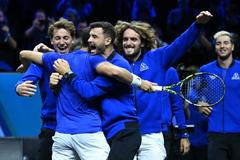 Carlos Alcaraz a jeho evropští spoluhráči slaví triumf v Laver Cupu