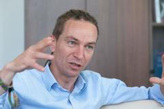 Senátoři a úředníci tvrdě kritizovali Bartoše. Situace bude lepší, sliboval ministr