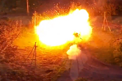 Ukázky dronových útoků na Ukrajině