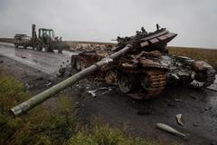 “Silnice smrti.” Ukrajinci zveřejnily záběry z pohřebiště ruské techniky, připravily Kreml o miliony