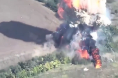 Na internetu se objevují záběry, které ukazují, jak Ukrajinci ničí ruskou techniku