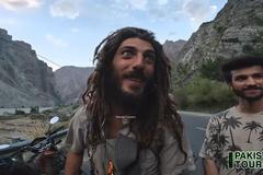 Axel Pons na videu YouTube kanálu Pakistan Tourism