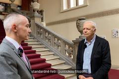 Světoznámý australský filosof Peter Singer v rozhovoru pro podcast Mysli a žij