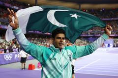 Aršad Nadím slaví titul olympijského šampiona v Paříži 2024