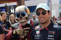 Sergio Pérez a fanoušci během VC Mexika F1 2024