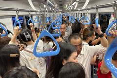 ve Vietnamu otevřeli metro