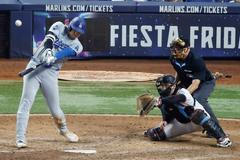 Šohei Ohtan (Los Angeles Dodgers) právě odpálil svůj padesátý homerun v sezoně MLB