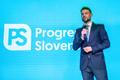 Lídr Progresivního Slovenska Michal Šimečka ve volebním štábu.