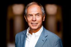 Jan Švejnar, ekonom