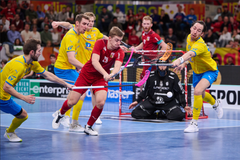 Filip Langer v zápase proti Švédsku na florbalovém MS 2022