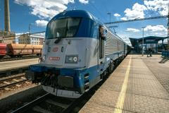 Strojvůdce, vlak, české dráhy, doprava, železnice, koleje, dopravce, řízení vlaku