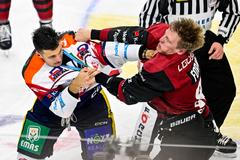 Michal Houdek z Pardubic a Miroslav Forman ze Sparty.