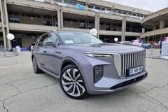 Hongqi testovací jízdy