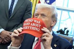 Donald Trump, MAGA, basebalová čepice