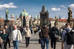 Královská cesta, Praha - turismus, reklama, reklamní smog, overturismus, turisté