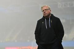 Lars Friis, trenér pražské Sparty během utkání v Mladé Boleslavi