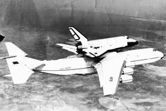 Fotogalerie / Ruský nákladní letoun Antonov An-225