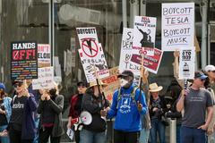 Tesla Elon Musk protestest