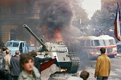 Kniha Miliony okamžiků a výstava 100kamžiků, Výstava, kniha, ČTK, Magazín, Foto