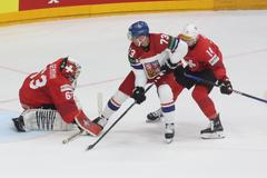 Leonardo Genoni, Ondřej Kaše a Dean Kukan ve finále MS 2024 Česko - Švýcarsko