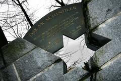 Oskar Schindler, pomník
