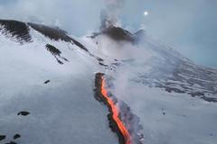 Etna, sopka, erupce, sníh, láva, Zahraničí, Itálie