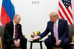 Vladimir Putin a Donald Trump v roce 2019.