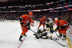 Sestřih utkání Anaheim - Boston včetně gólu Davida Pastrňáka