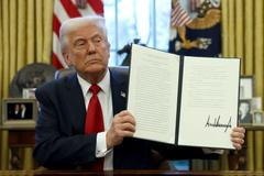 Donald Trump cla auta