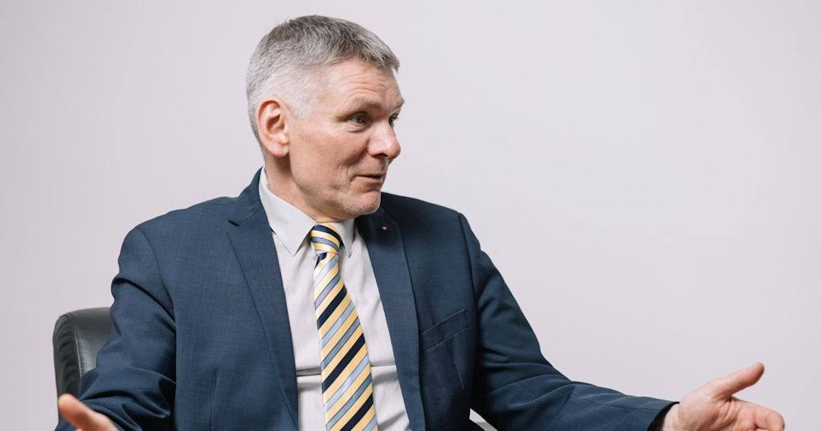 Budoucnost bojiště patří dronům a umělé inteligenci, míní expert