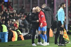 Kouč české fotbalové reprezentace Ivan Hašek s Václavem Černým