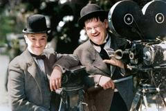 Stan Laurel, Laurel a Hardy, komediální dvojice, USA, historie, film, groteska, Magazín, němý film