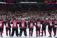 Hokejisté Sparty slaví postup do semifinále play off