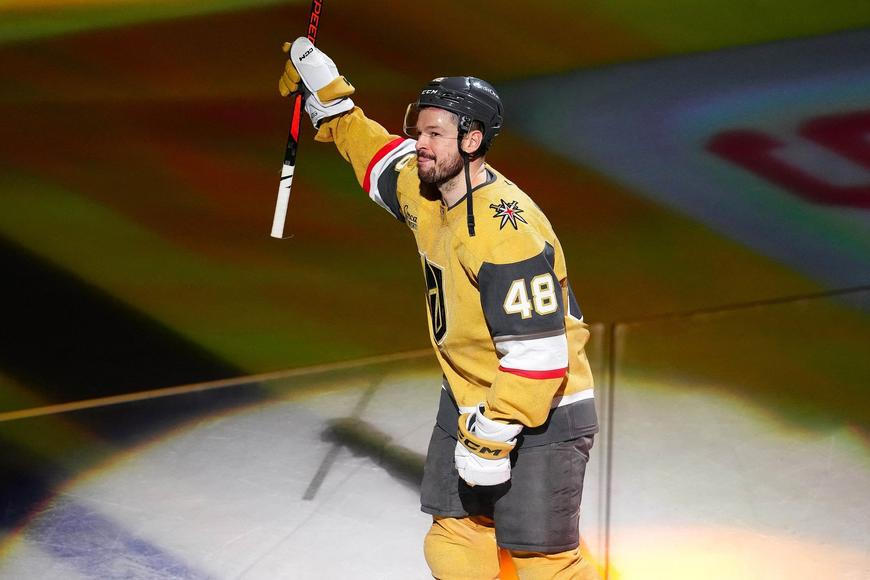 Úchvatný Hertl pěti body zničil svůj bývalý tým. Bostonu po kanonádě stačil jeden gól